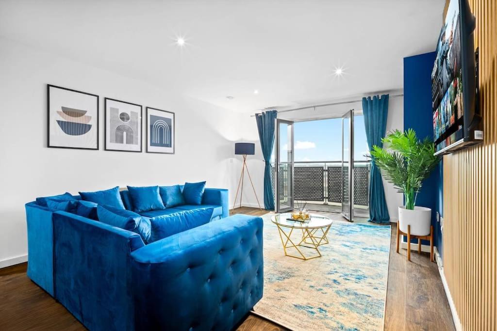Top Floor City Centre Apartment - Sleeps 7 - 4 Beds - With Balcony And Parking - Smart Tv'S On Each Bedroom Wall - 5 Mins From Bullring, Selfridges, Moor Street Station - By Zena Stays Birmingham Exterior foto